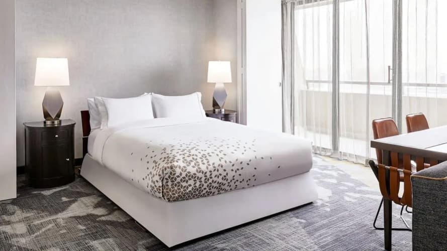 Renaissance Denver Stapleton Hotel photo 3