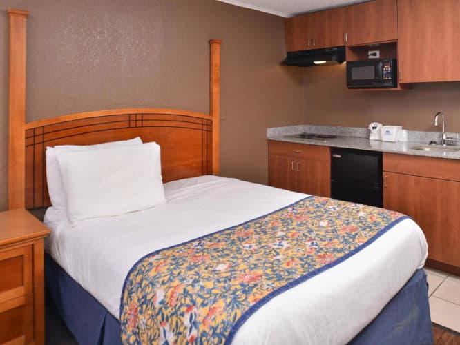 Americas Best Value Inn & Suites Jackson, Mi photo 5