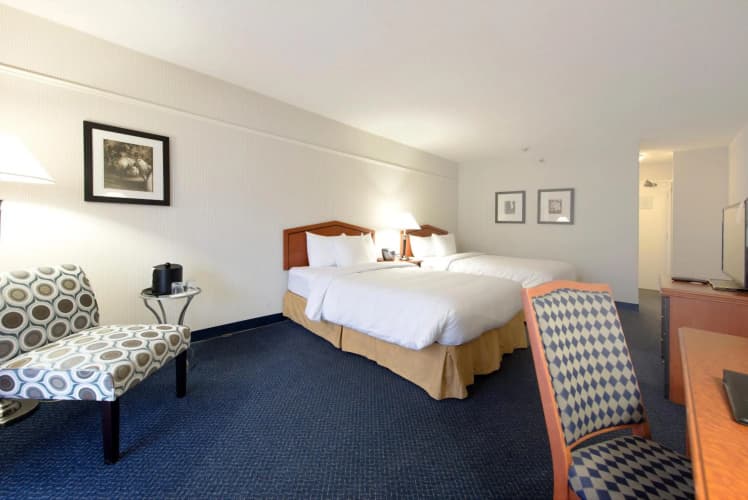 Toronto Don Valley Hotel & Suites photo 5
