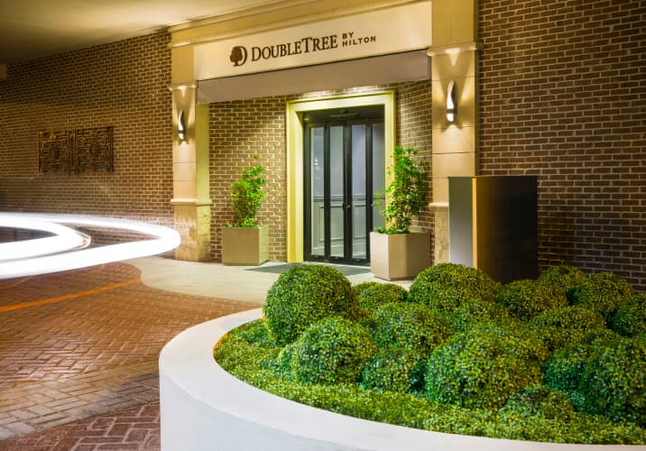 DoubleTree by Hilton Hotel Savannah Historic District photo 2
