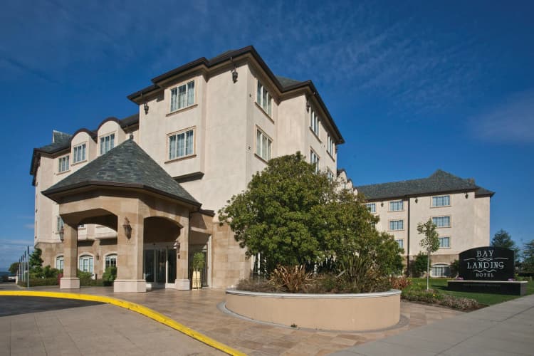 Bay Landing Hotel photo 2