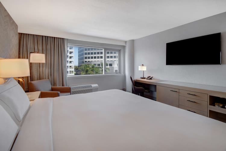 DoubleTree by Hilton Hotel LAX - El Segundo, photo 4