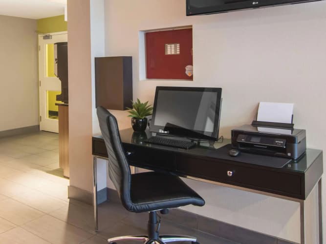 Comfort Inn Airport East photo 3