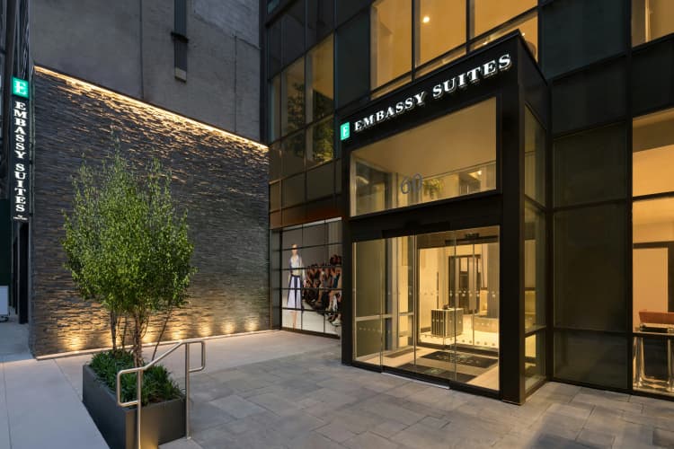 Embassy Suites by Hilton New York Manhattan Times Square photo 2