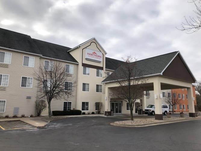 Baymont By Wyndham Greensboro/Coliseum photo 2