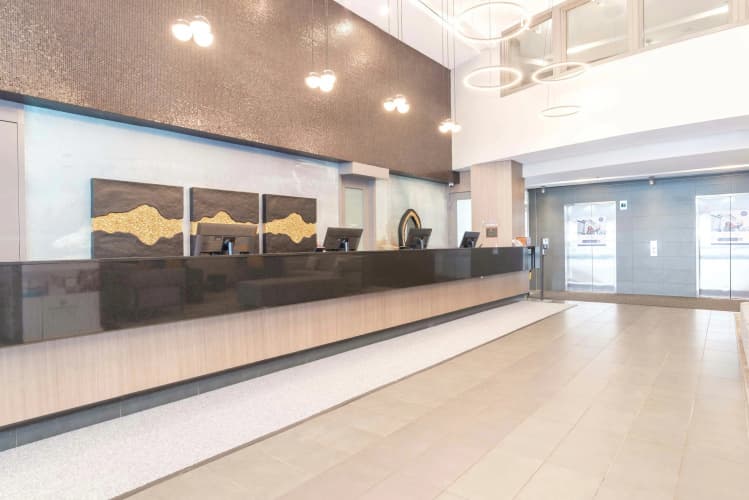 Sandman Signature Hotel Toronto Airport photo 3