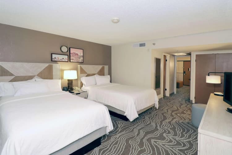 Embassy Suites by Hilton Phoenix Tempe photo 5