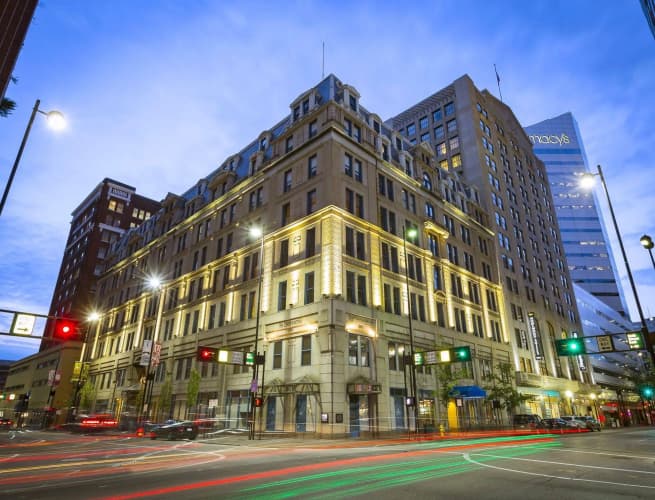 The Cincinnatian Hotel, Curio Collection by Hilton photo 2