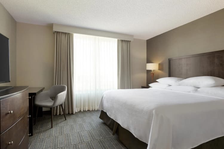 Embassy Suites by Hilton Chicago Lombard Oak Brook photo 5