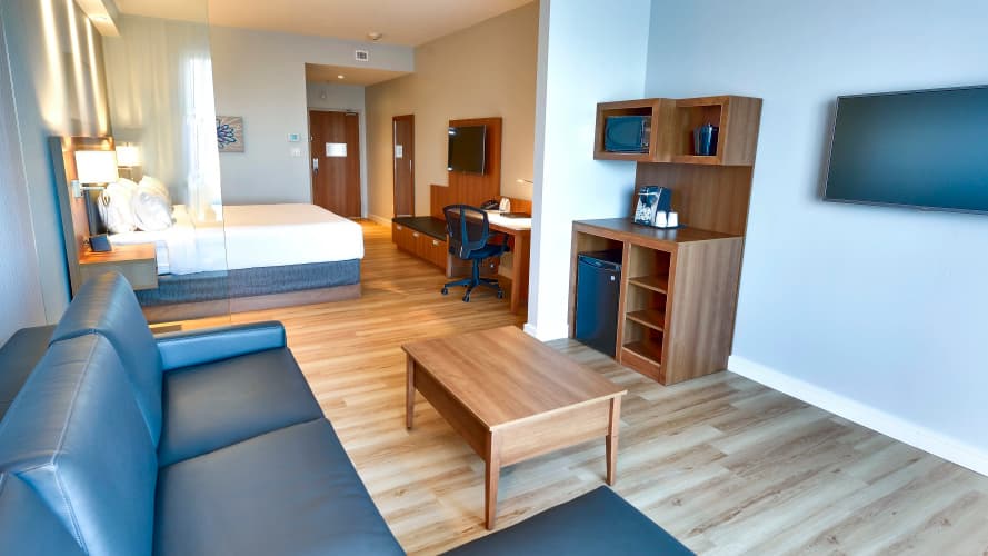 Holiday Inn Express & Suites Vaudreuil - Dorion photo 5