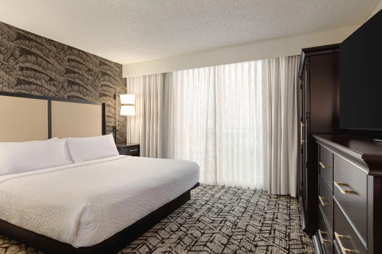 Embassy Suites by Hilton Fort Lauderdale 17th Street photo 4