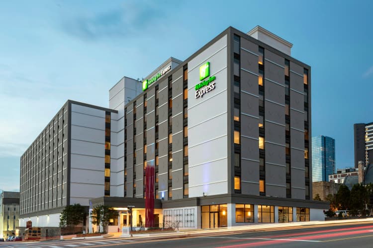 Holiday Inn Express Nashville Downtown photo 2