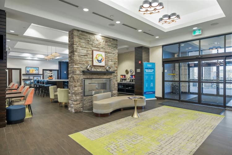 Hampton Inn by Hilton Winnipeg Airport/Polo Park photo 3