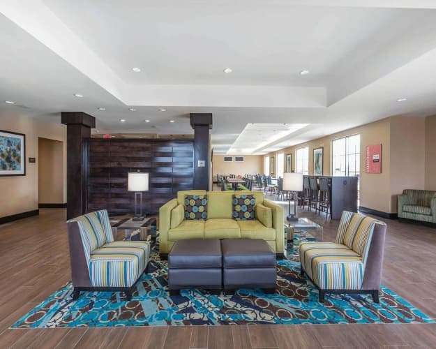 Comfort Inn And Suites Calgary Airport North photo 5