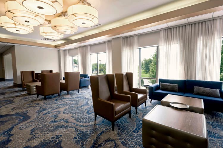 Hilton Chicago/Oak Brook Hills Resort & Conference Center photo 3