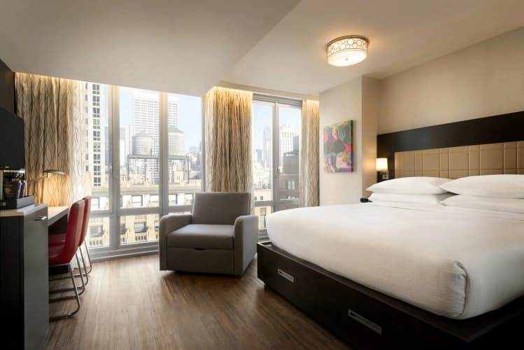 Embassy Suites by Hilton New York Manhattan Times Square photo 4