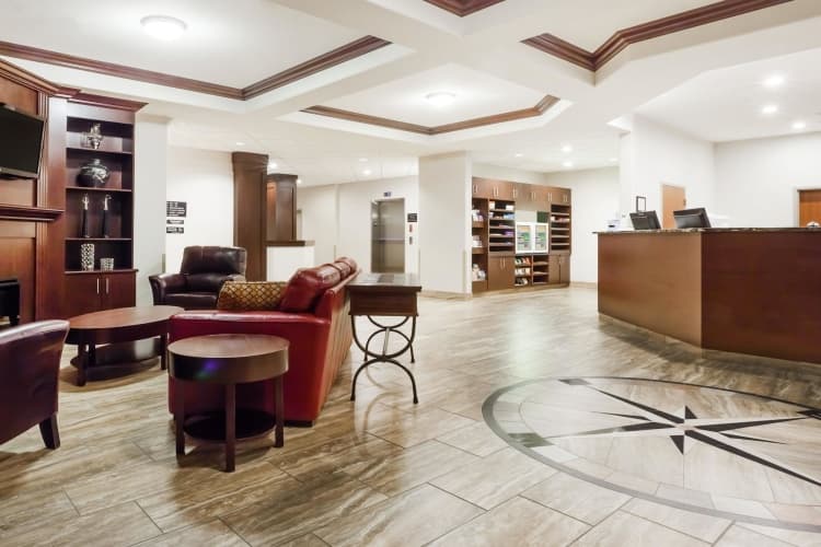 Ramada by Wyndham Creston photo 3