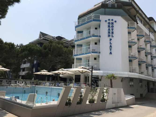 Grand Hotel Playa photo 2