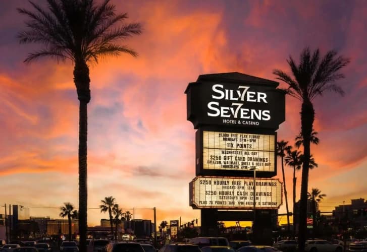 Silver Sevens Hotel & Casino photo 2