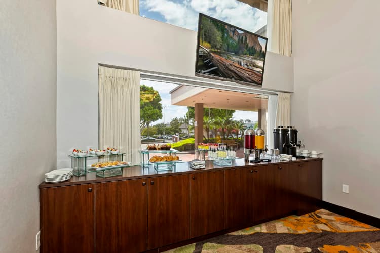 DoubleTree by Hilton Whittier Los Angeles photo 5
