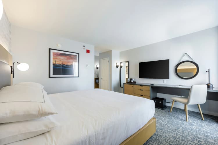 DoubleTree by Hilton New York JFK Airport photo 4