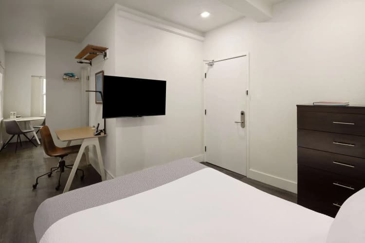 Reside Seattle Downtown, a Wyndham Residence photo 3