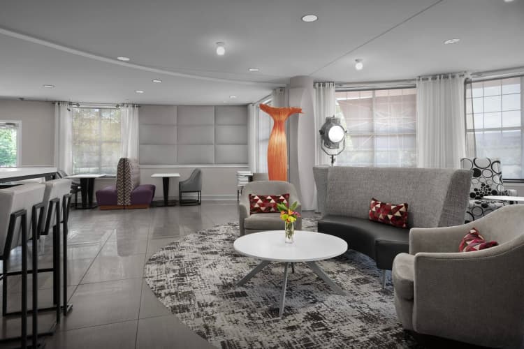 Hotel Indigo Jacksonville-Deerwood Park photo 3