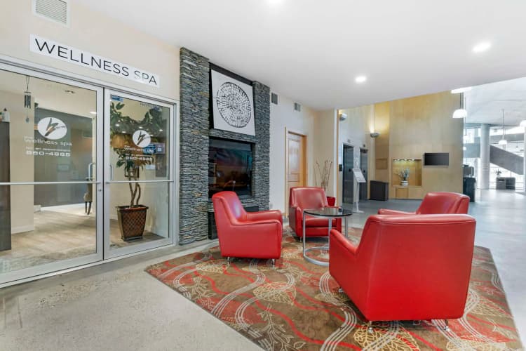 Best Western Plus Kelowna Hotel & Suites photo 3