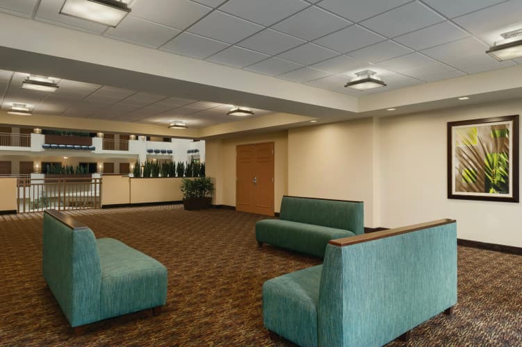 Embassy Suites Orlando - Lake Buena Vista South photo 3
