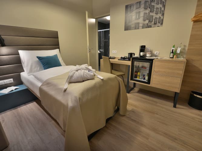 Ea Hotel New Town photo 5
