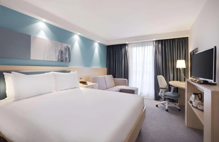 Hampton by Hilton Bristol Airport photo 3