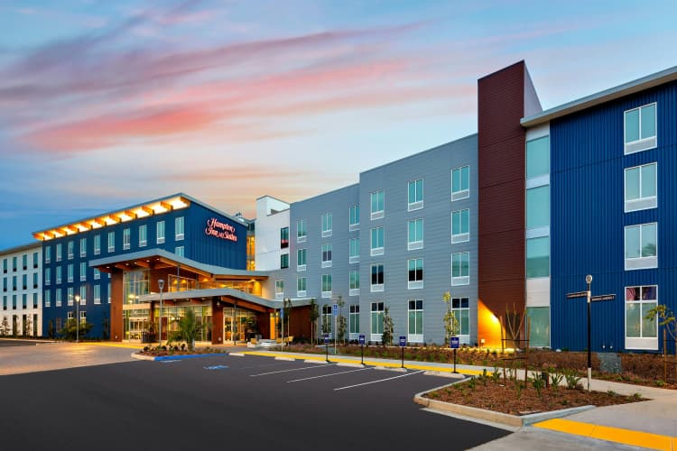 Hampton Inn & Suites San Diego Airport Liberty Station photo 2