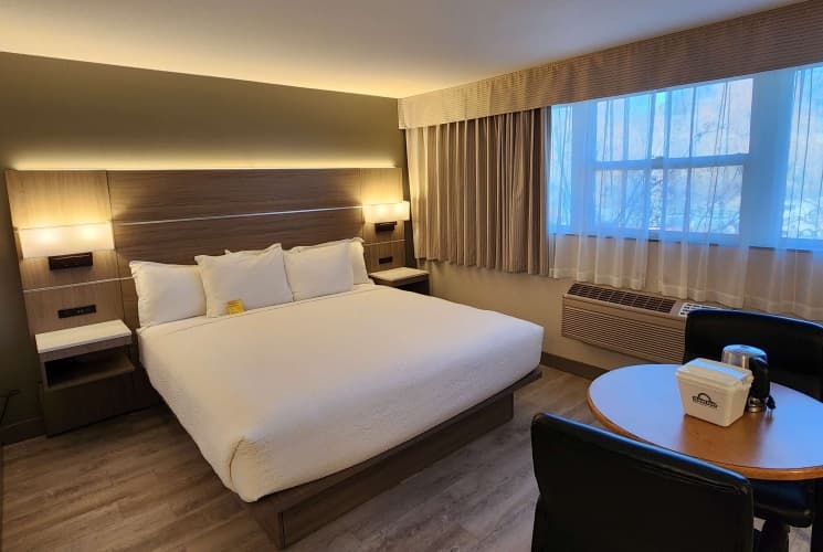 Days Inn by Wyndham Penticton Conference Centre, photo 3