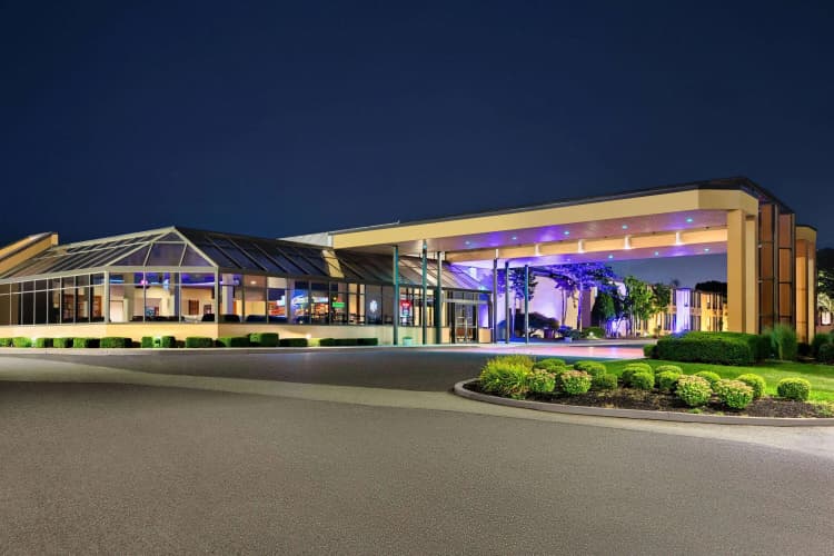 Days Hotel by Wyndham Allentown Airport / Lehigh Valley photo 2