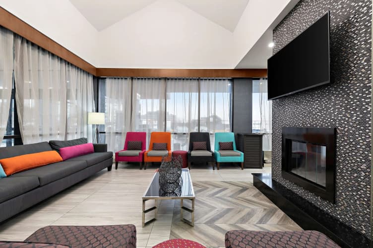 Best Western Plus Toronto North York Hotel & Suites, photo 4