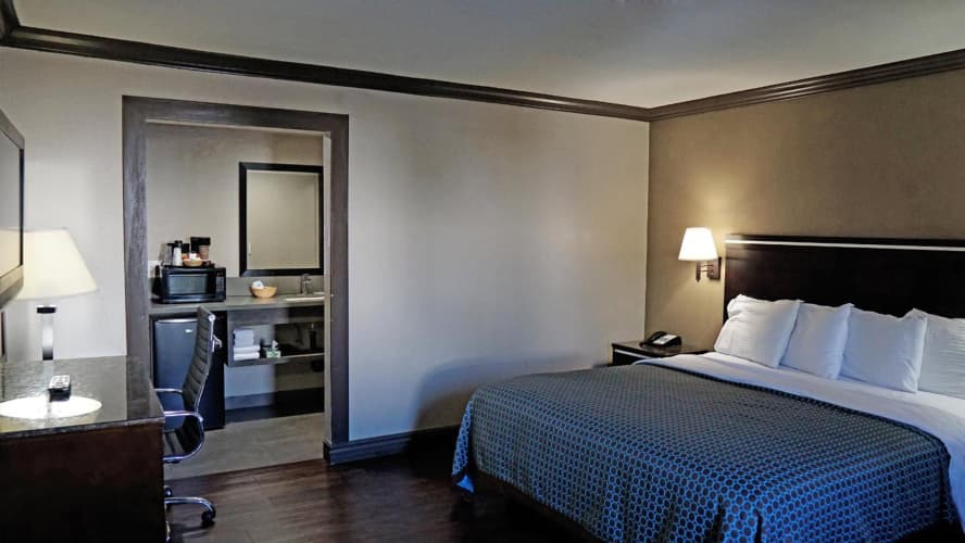 Hawthorne Plaza Inn photo 3