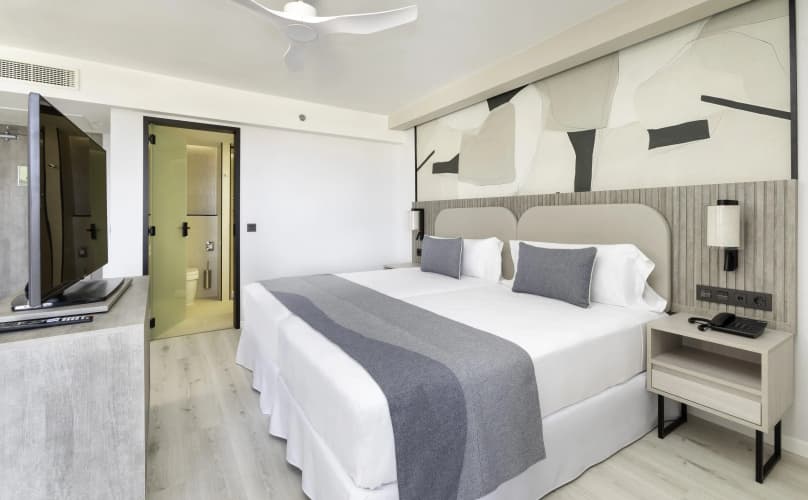 Hotel Riu Calypso - Adults Only photo 5