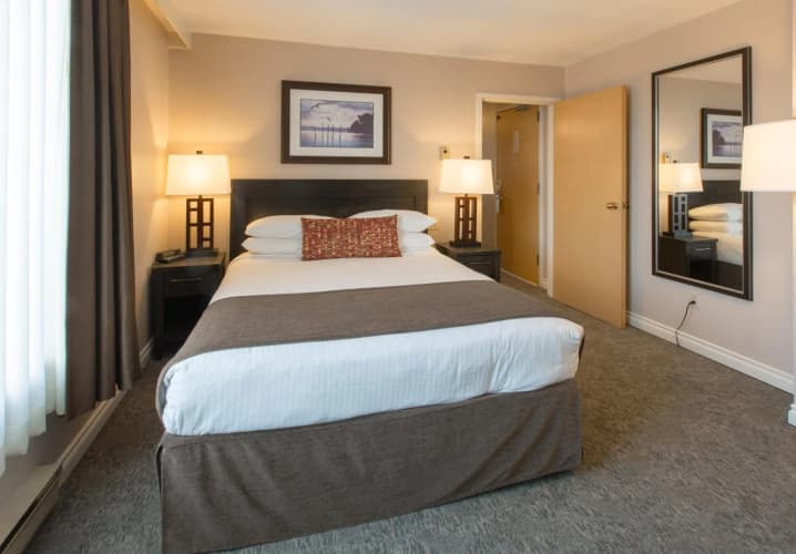 The Embassy Inn photo 4