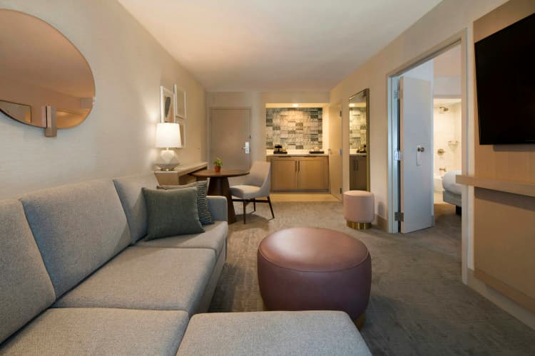 Hilton Santa Monica Hotel & Suites photo 4