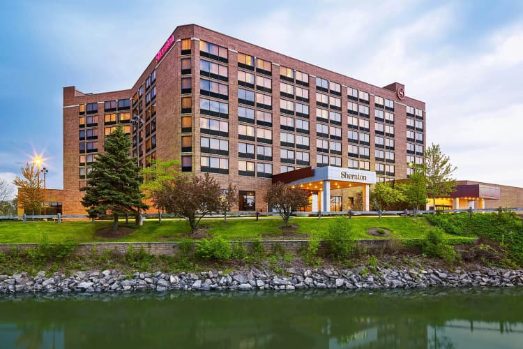 Sheraton Lisle Naperville Hotel photo 2
