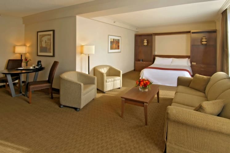 Best Western Plus Lamplighter Inn & Conference Centre photo 4