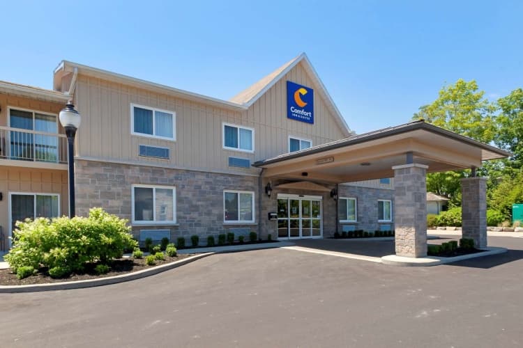 Comfort Inn & Suites Thousand Islands Harbour District, photo 2