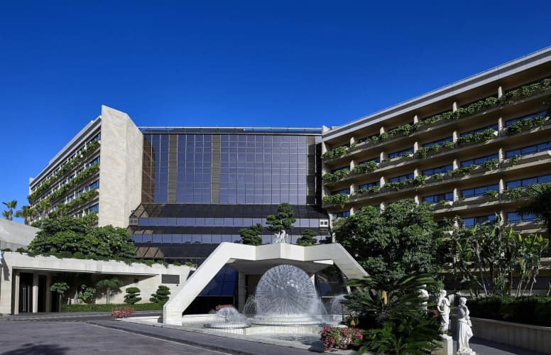 Four Seasons Hotel photo 2