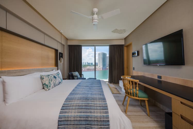 Renaissance Cancun Resort And Marina photo 4