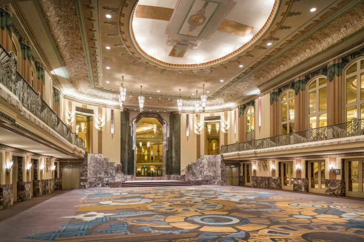 Hilton Cincinnati Netherland Plaza photo 3