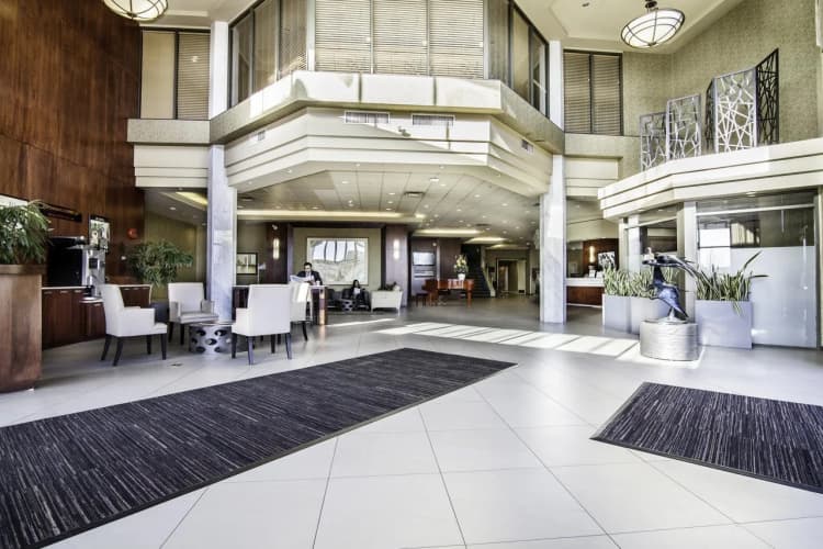 Executive Suites Hotel and Conference Center - Burnaby photo 3