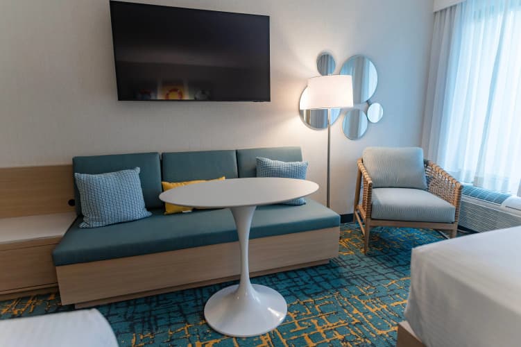 Howard Johnson by Wyndham Anaheim Hotel & Water Playground photo 5