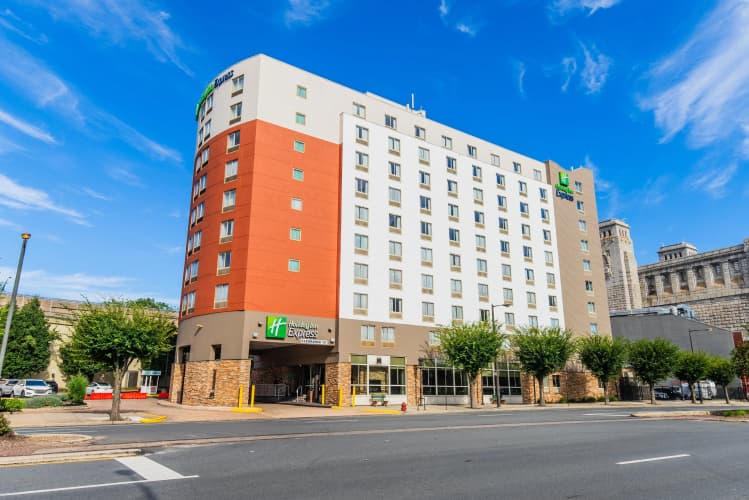 Holiday Inn Express Philadelphia-Penns Landing photo 2