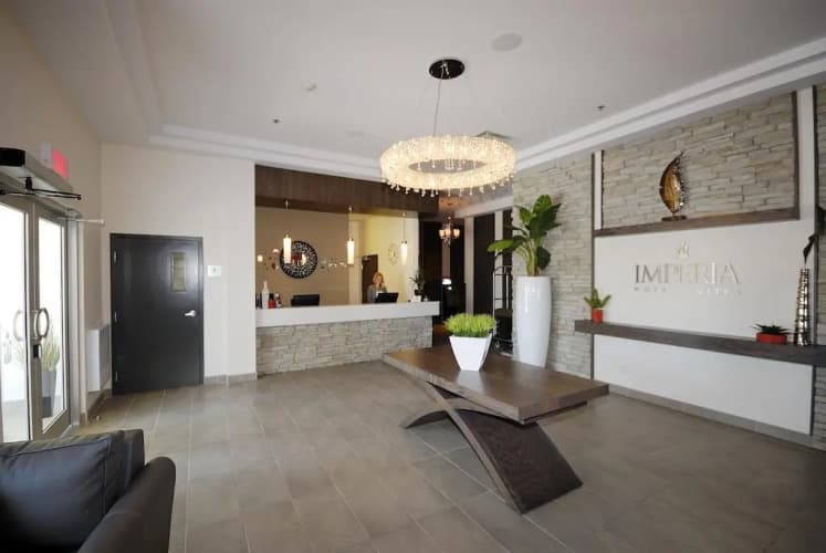 Imperia Hotel & Suites Terrebonne photo 3