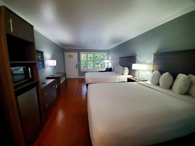 Vero Beach Inn & Suite photo 4